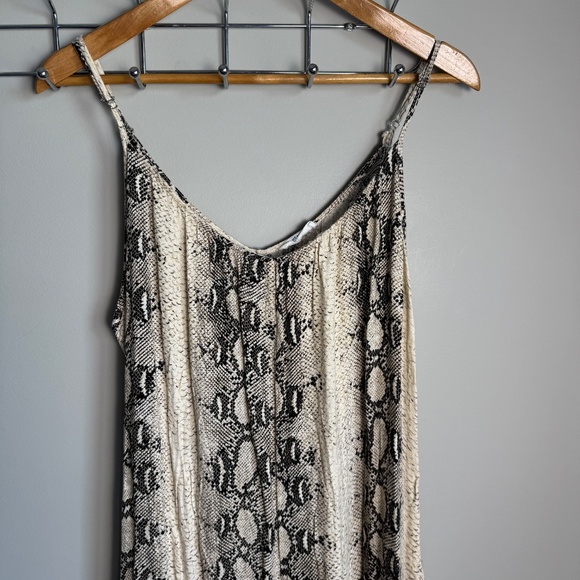 Women's Palazzo Capri Jumpsuit Snakeskin Print Size S Spaghetti Strap Festival - Picture 3 of 16